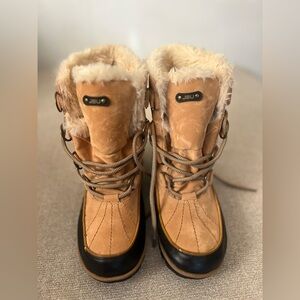 JBU Women's Brown and Black Winter Boots